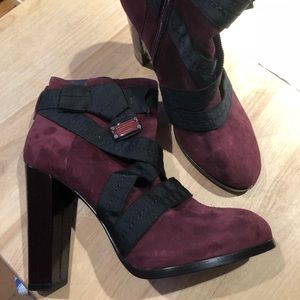 Marc by Marc Jacobs Suede Boots size 9